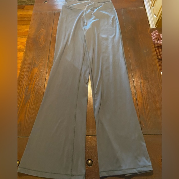 Aeropostale women’s flare leggings - Picture 1 of 5